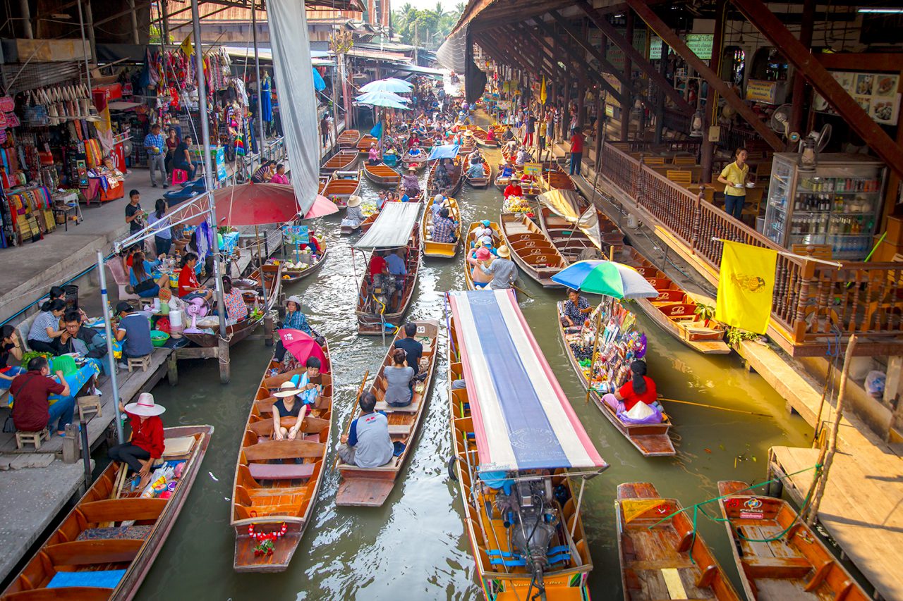 Ратчабури Таиланд. Порт Бангкок. Пак Клонг Талад. Floating Market Ratchaburi.