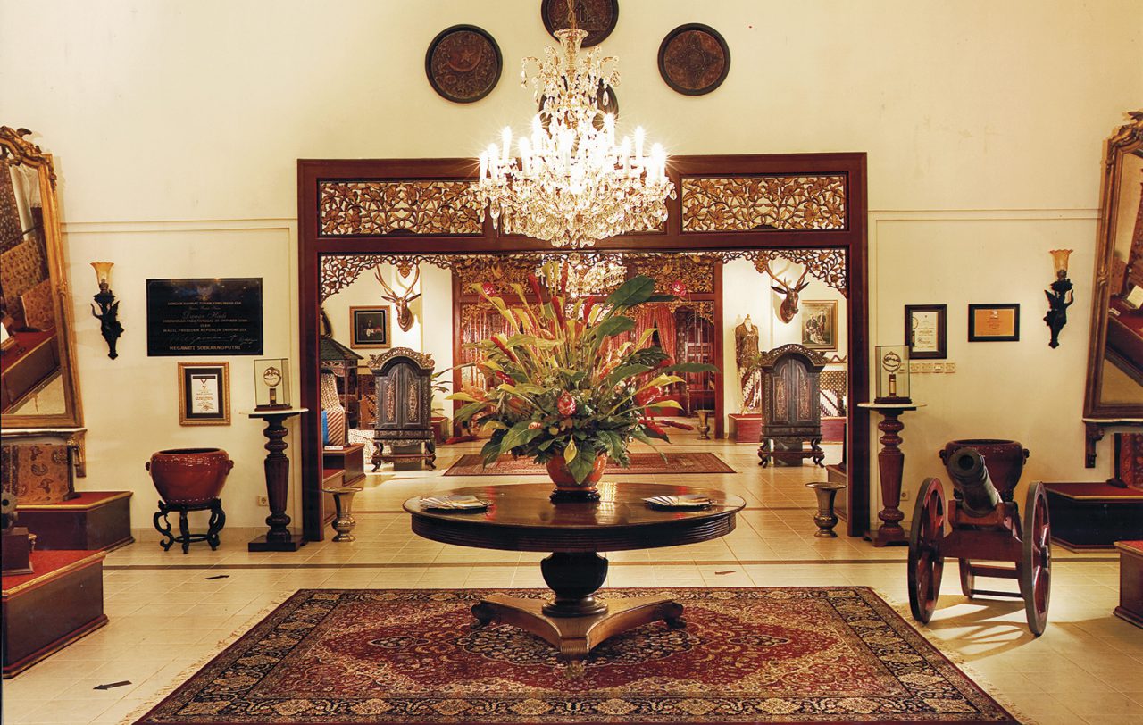 museum batik danar hadi