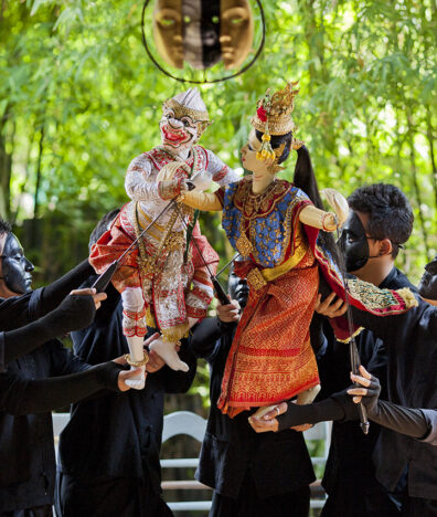 A puppet show at Baan Silapin (Photo: Artapartment / Shutterstock.com)
