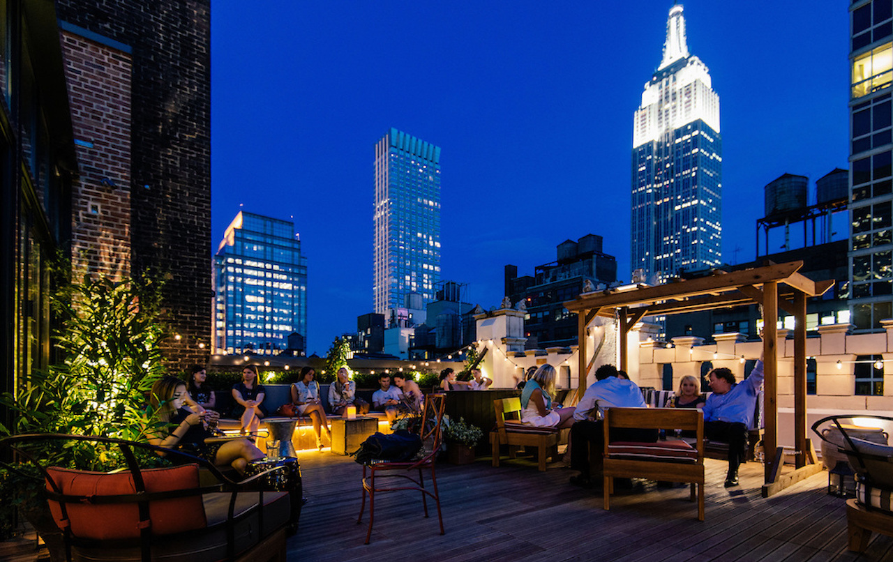 The new boutique hotel The Refinery Hotel In New York City rooftop Silverkris