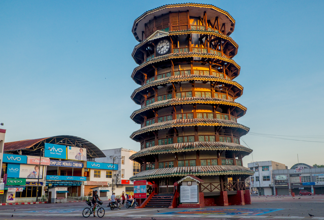 Menara Condong Kuala Lumpur Silkwinds