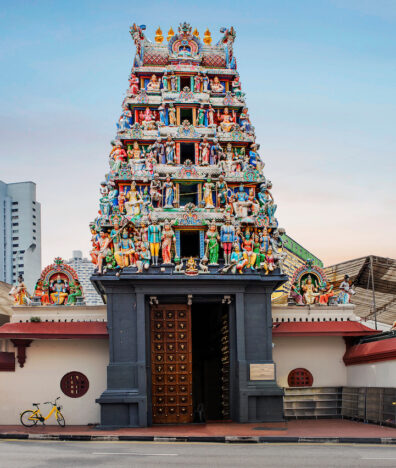 Sri Mariamman Temple Silverkris Singapore city guide