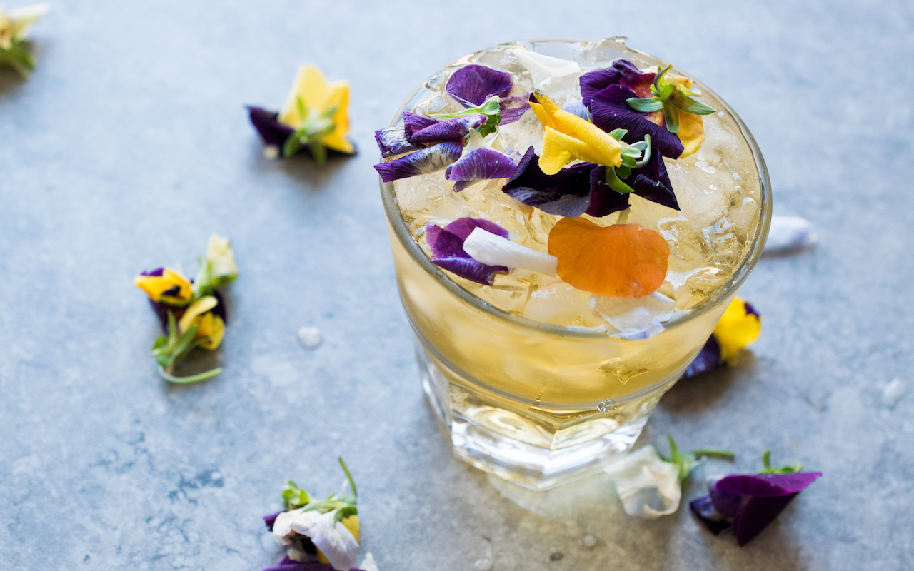 edible flowers Bannie Kang cocktail tips