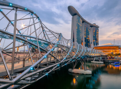 Singapore helix bridge