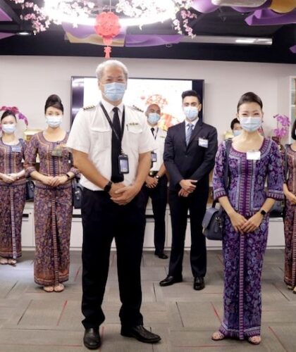 Singapore airlines vaccinated crew